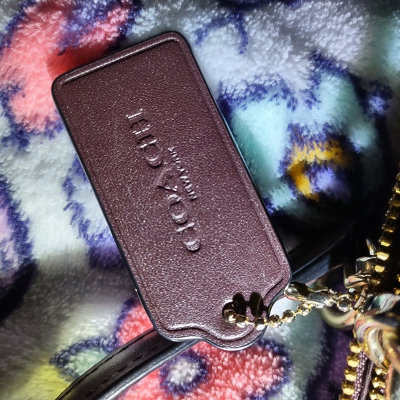 Authentic Coach Leather And Suede Crossbody Satchel In Elegant Burgundy - Picture 7 of 10